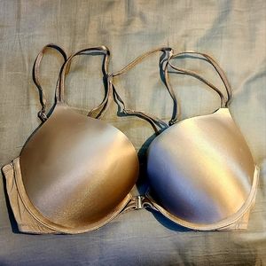 Victoria's Secret front closure Bombshell bra. Taupe color. Size 36C.